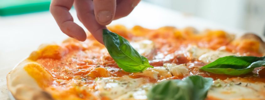 basil-on-pizza