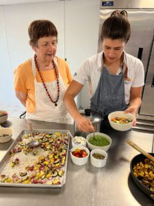 newport-cooks-adult-classes-portrait-09